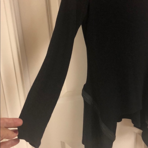 Sweater - Picture 4 of 8